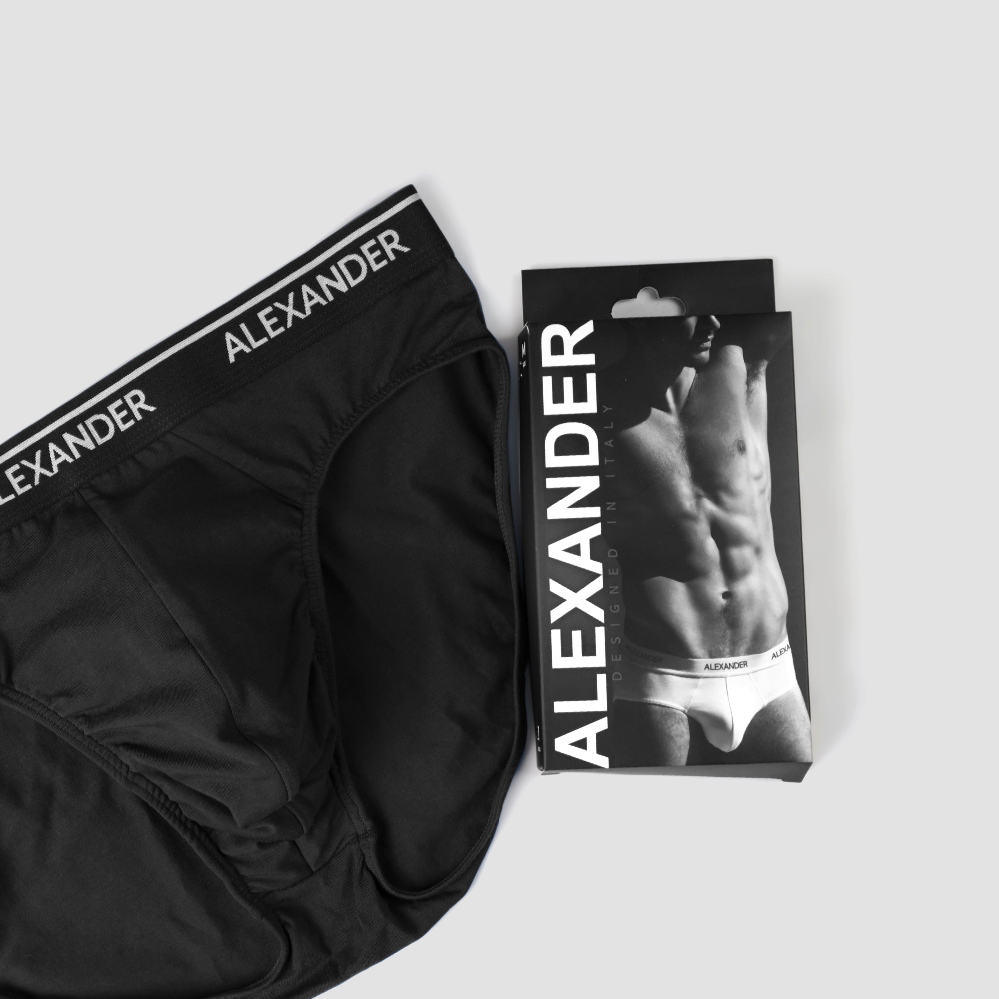 𝐌𝐞𝐧'𝐬 Cotton Brief   2-𝐏𝐢𝐞𝐜𝐞s  ( White & Black )